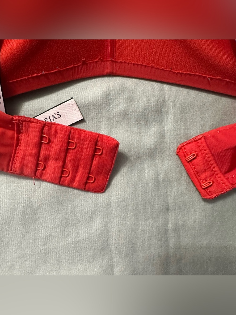 VS Red Wireless Lightly Lined T-Shirt Bra 36C Logo Straps - Picture 6 of 8